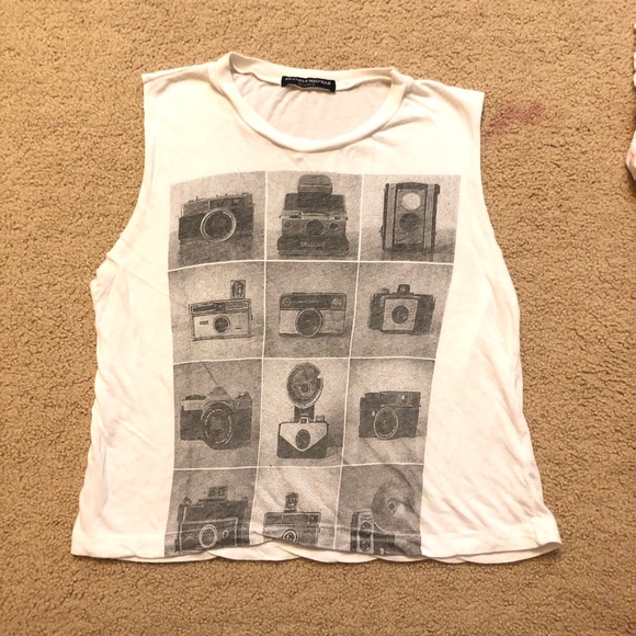 Brandy Melville Tops - Brandy Melville graphic muscle tee